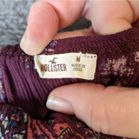 Hollister Burgundy Floral Peasant Top Off Shoulder Medium - Picture 2 of 5